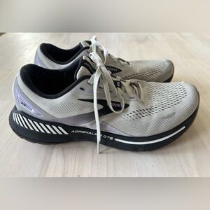 Brooks Adrenaline GTS 23 Women’s Size 9.5 Gray Black Purple Sneakers Running